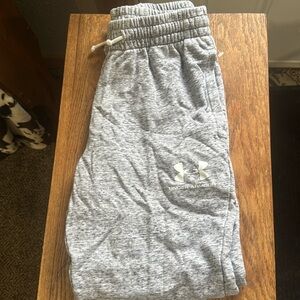 Light Grey Under Armour sweatpants. Smoke free home! Worn maybe 3 times!